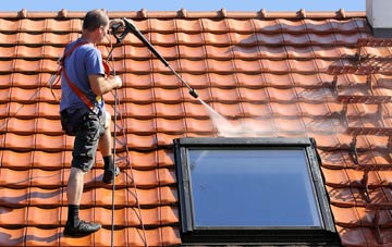 roof cleaning Woodseaves